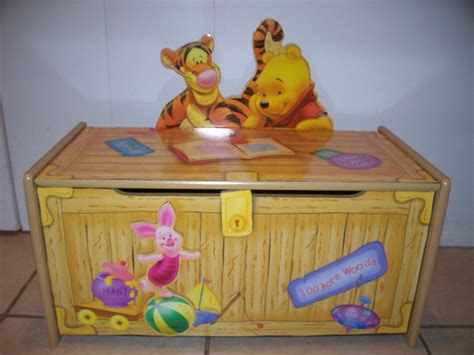 winnie the pooh toy chest